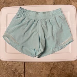 Lululemon Hotty Hot Shorts Size 6, Low Rise, 4 Inch